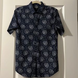 Express men XS performance button up